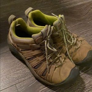 Hiking shoes perfect condition